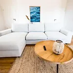 Wunderschoene Mit Feldblick Und Balkon, Mit Kostenlosem Wlan Und Strandfahrrad, Haustiere Erlaubt Апартаменты *