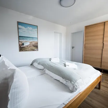 Wunderschoene Mit Feldblick Und Balkon, Mit Kostenlosem Wlan Und Strandfahrrad, Haustiere Erlaubt Daire *