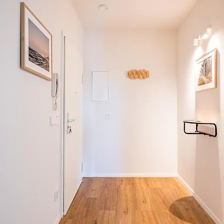 Wunderschoene Mit Feldblick Und Balkon, Mit Kostenlosem Wlan Und Strandfahrrad, Haustiere Erlaubt Daire