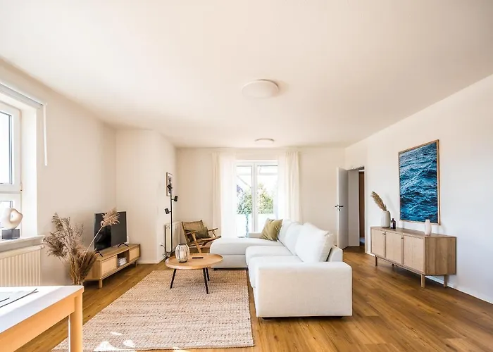 Wunderschoene Mit Feldblick Und Balkon, Mit Kostenlosem Wlan Und Strandfahrrad, Haustiere Erlaubt *